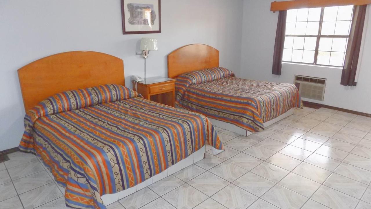 Hotel Del Camino Ciudad Cuauhtemoc  Экстерьер фото
