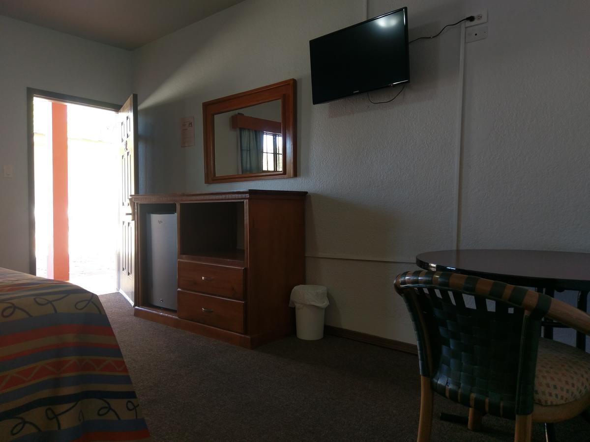 Hotel Del Camino Ciudad Cuauhtemoc  Экстерьер фото